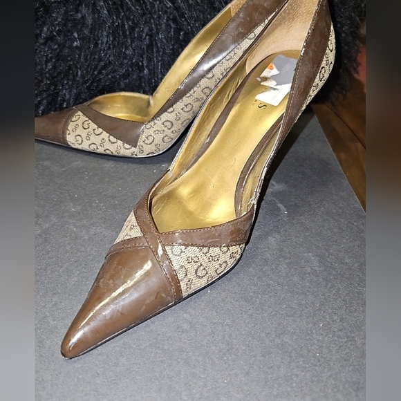 Guess brown canvas pumps - Picture 1 of 3